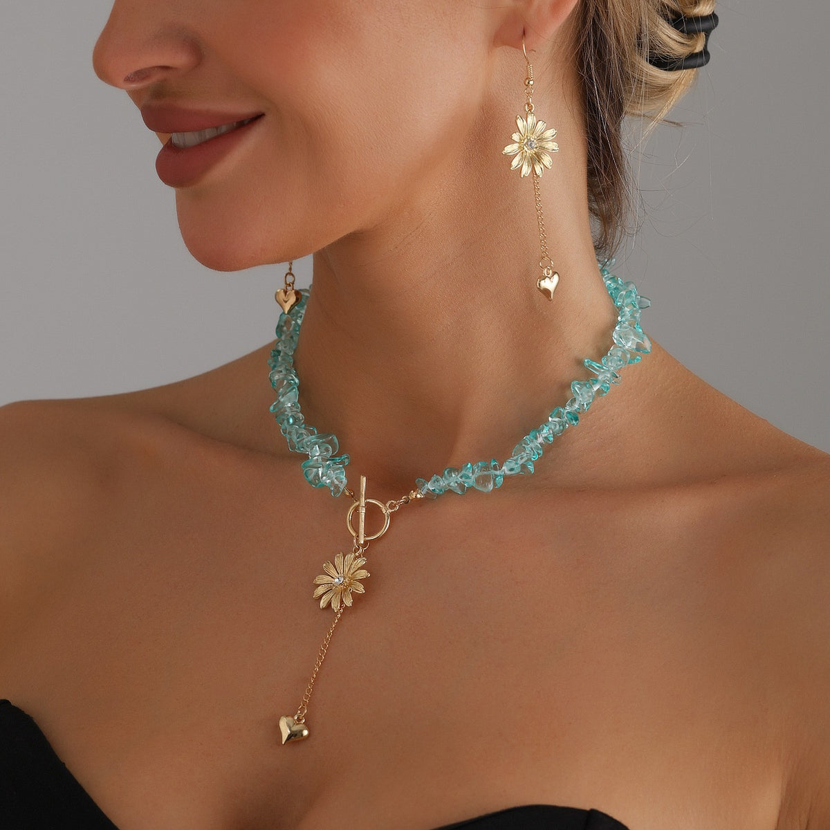 Romantic Aqua Beaded Daisy Necklace & Earring Set