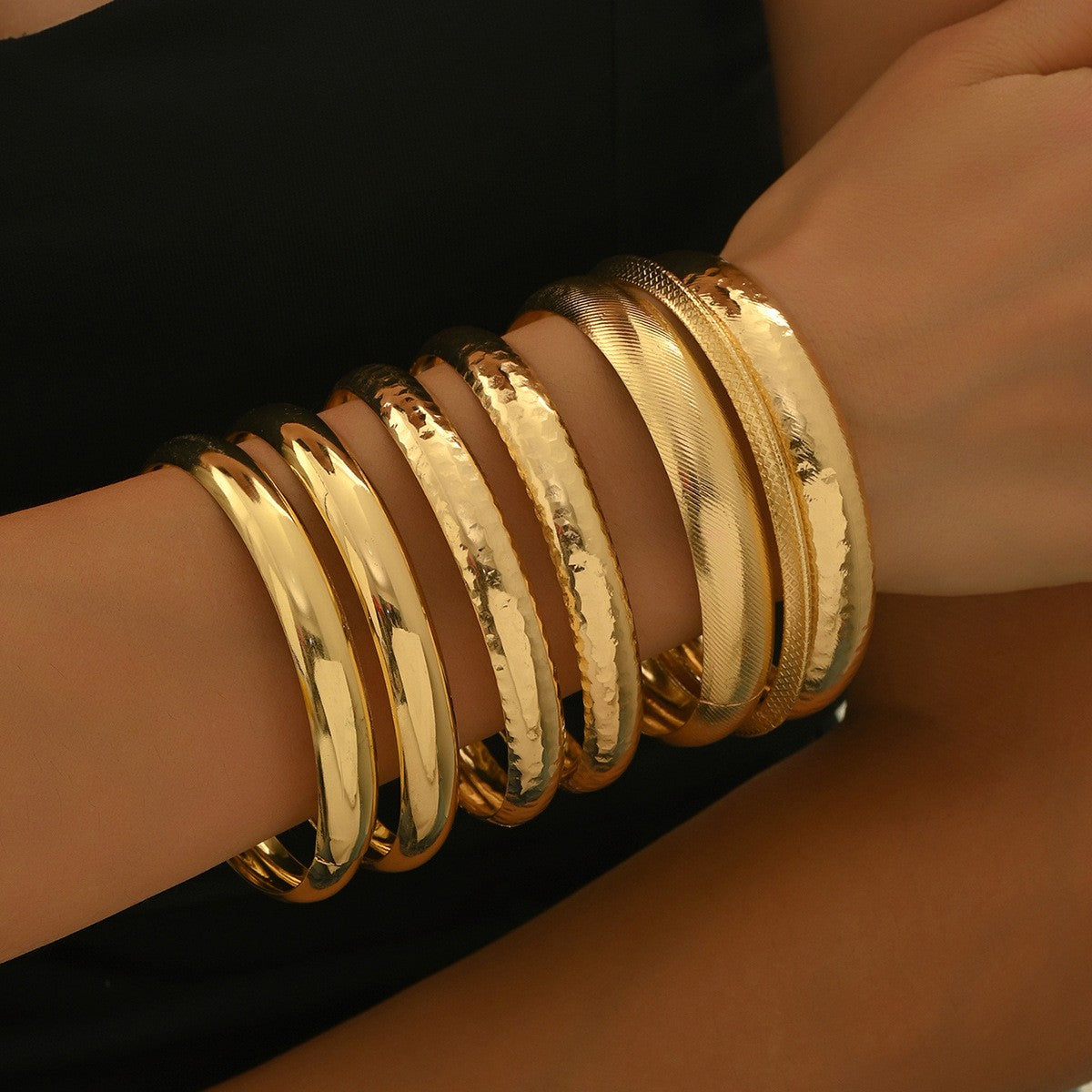 7pc Classy Hammered Texture Bangle Set