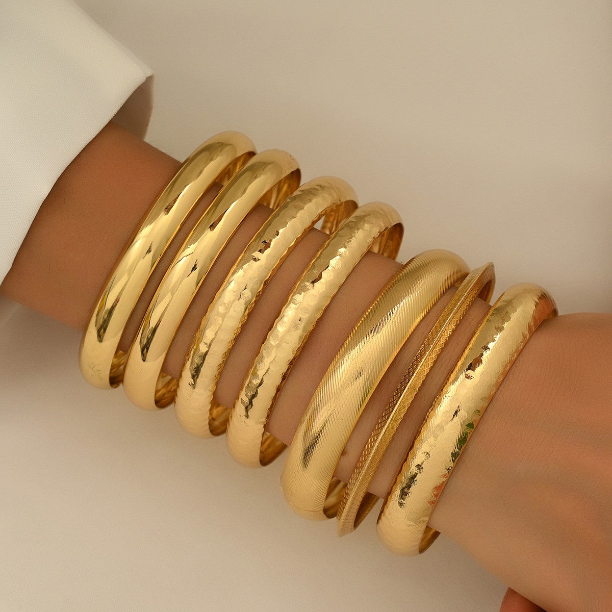 7pc Classy Hammered Texture Bangle Set