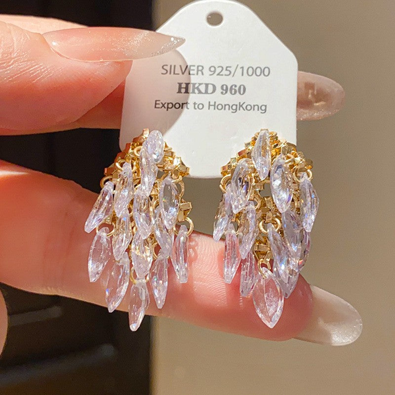 Dainty Teardrop Cluster Earrings