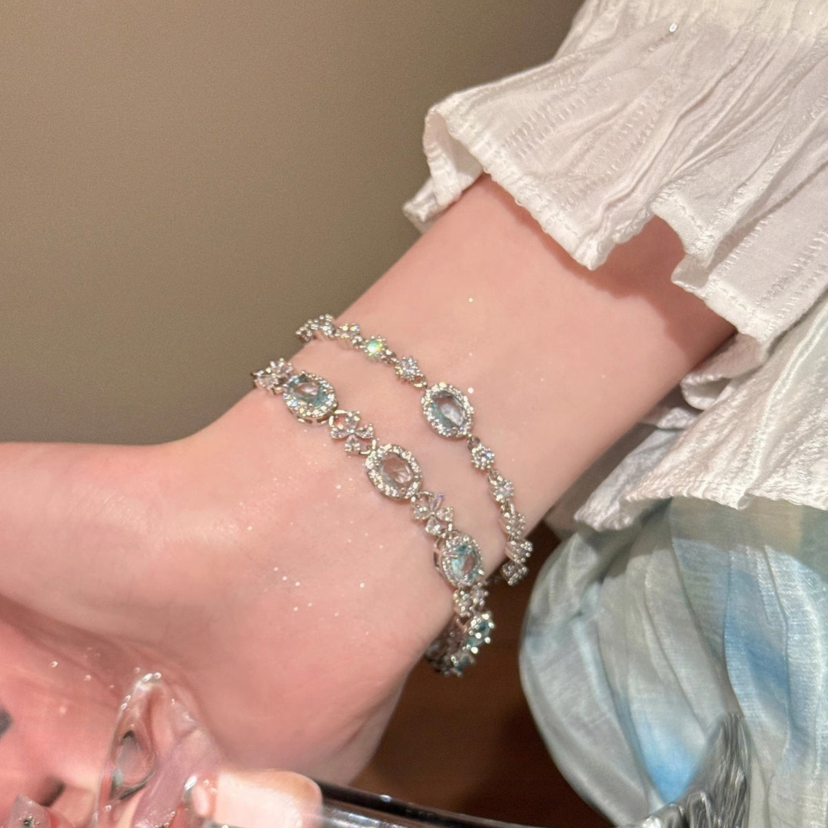 Dainty Blue Oval Floral Bracelet Set