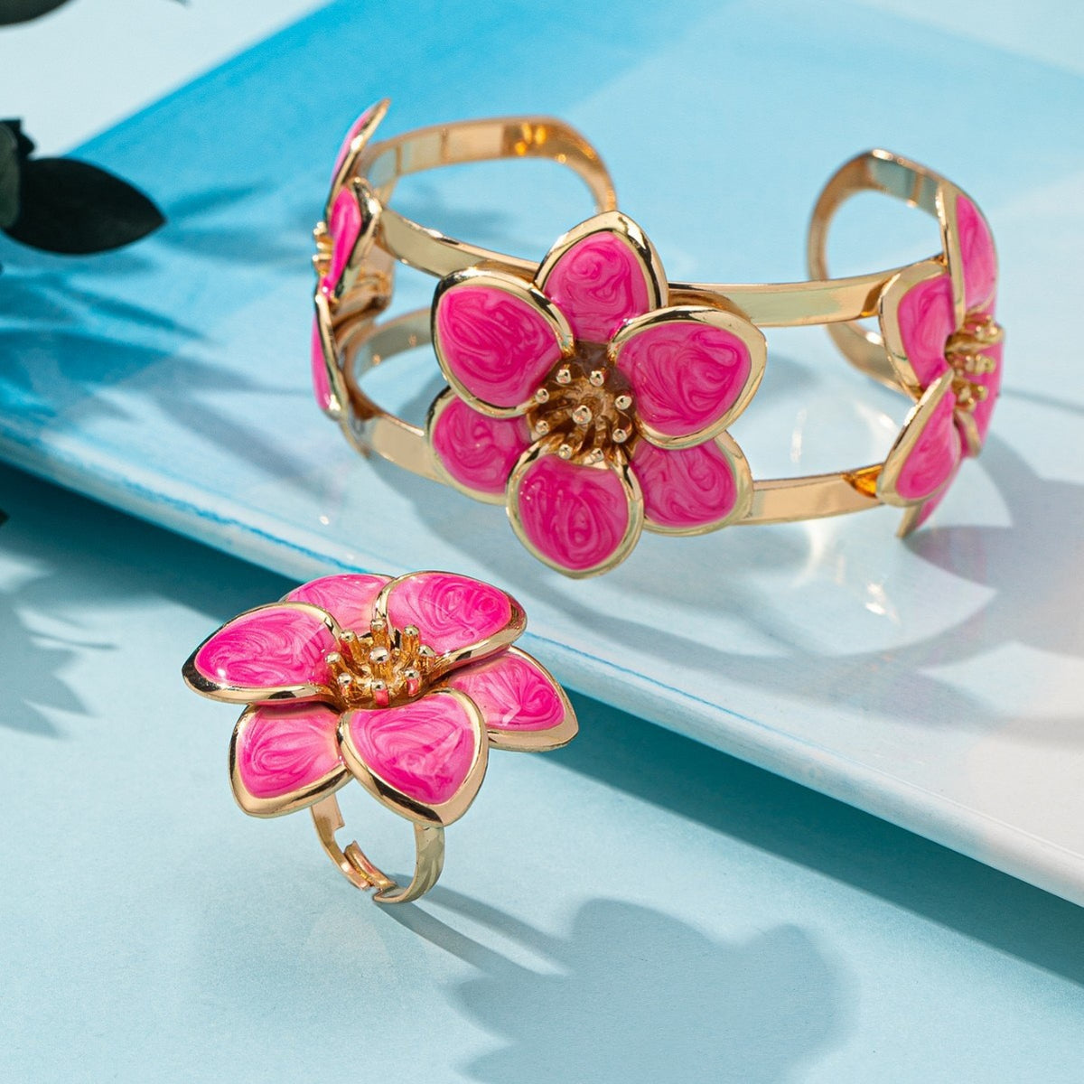 Romantic White Enamel Flower Ring & Bracelet Set