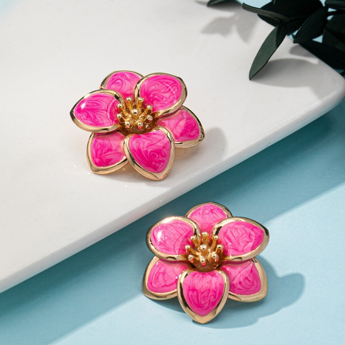 Romantic White Enamel Flower Ring & Bracelet Set