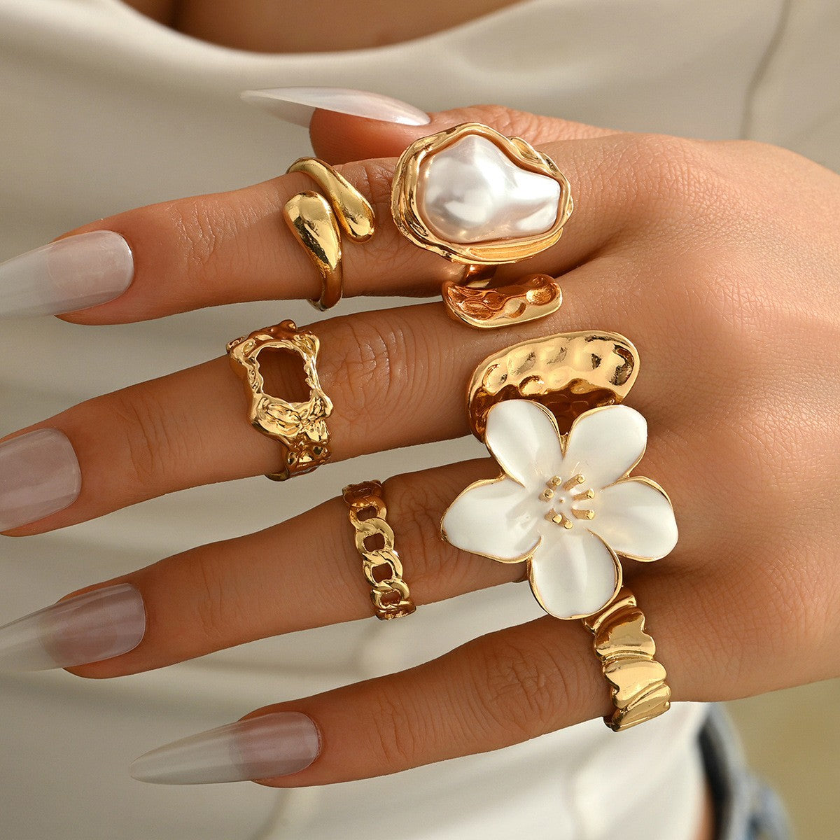 Classy Floral & Pearl Open Ring Set