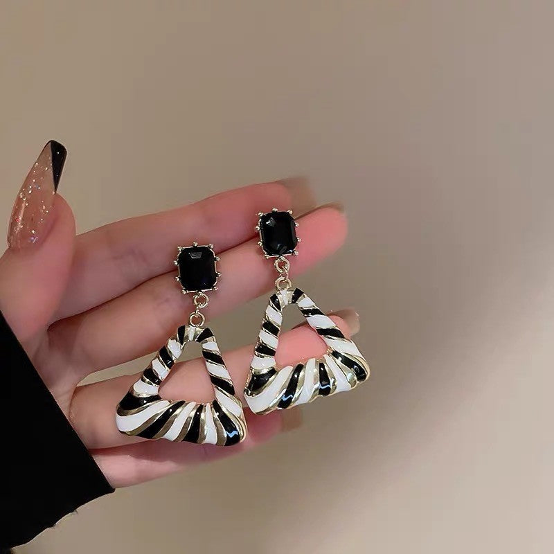 Classy Black and White Swirl Drop Earrings