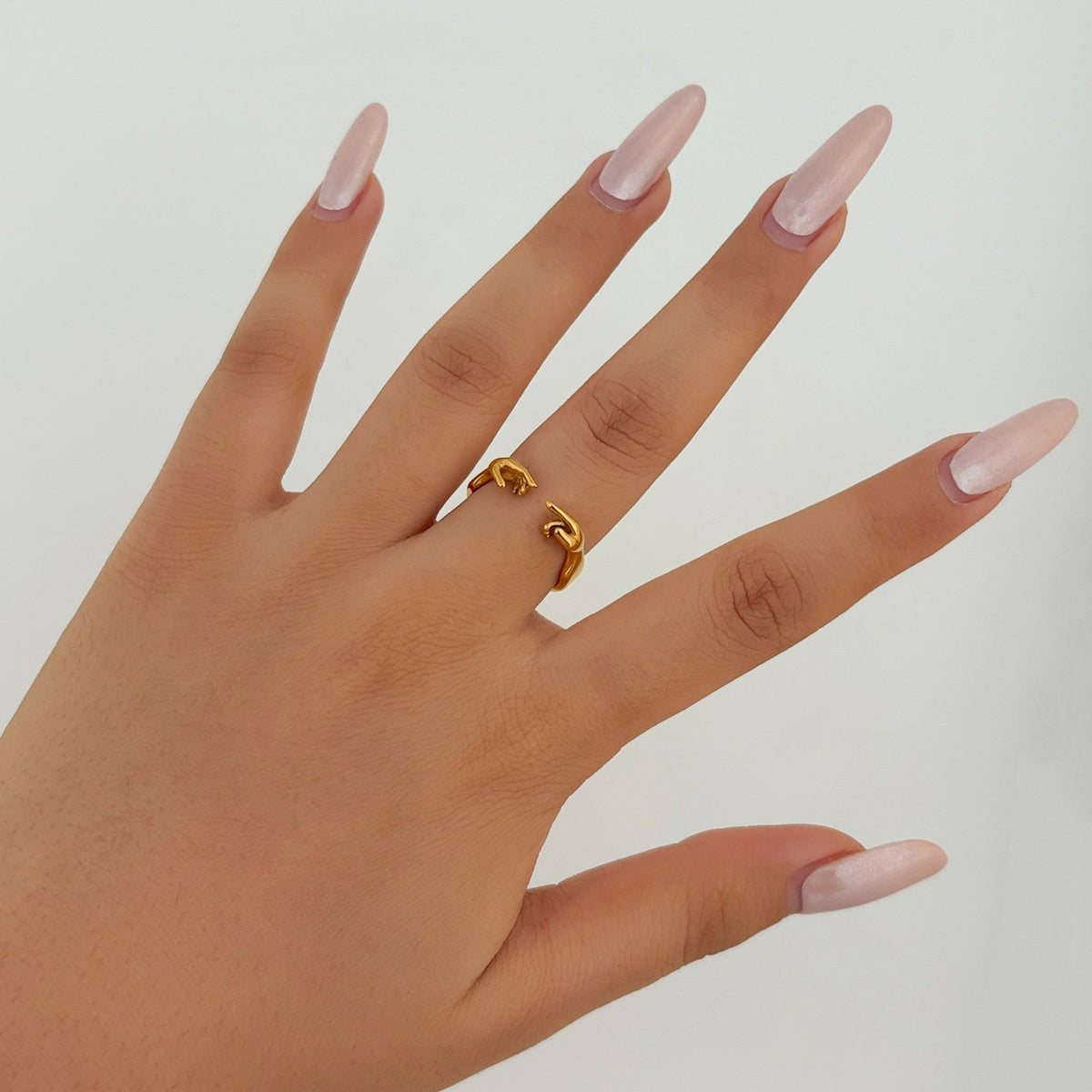18k Dainty Touching Hands Open Ring