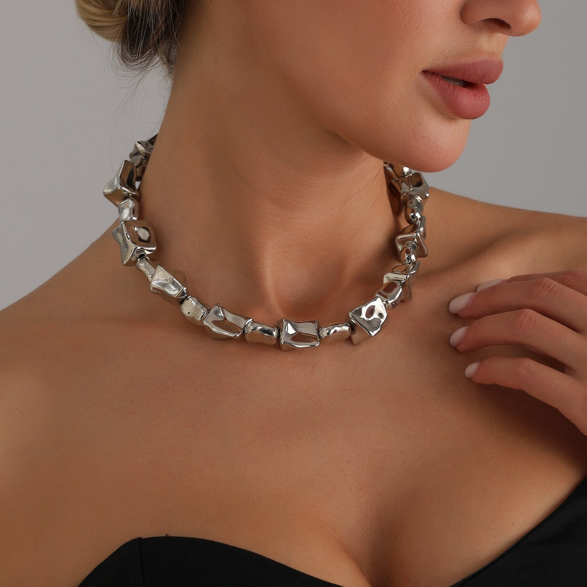 Classy Irregular Geometric Collarbone Necklace