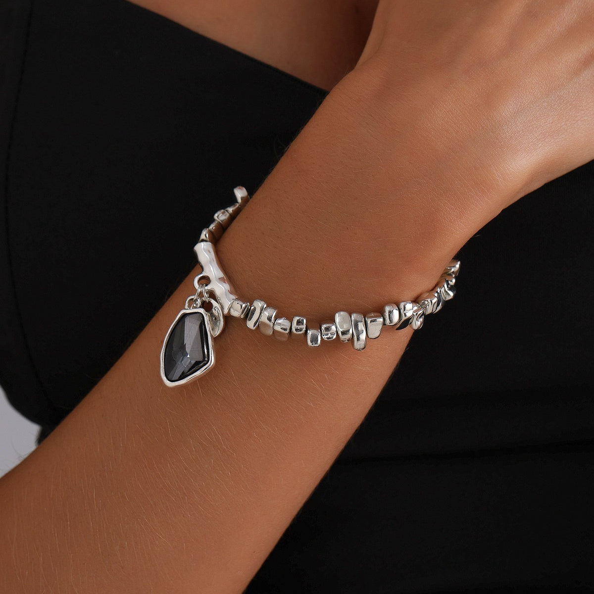 Classy Irregular Stone Necklace and Bracelet Set