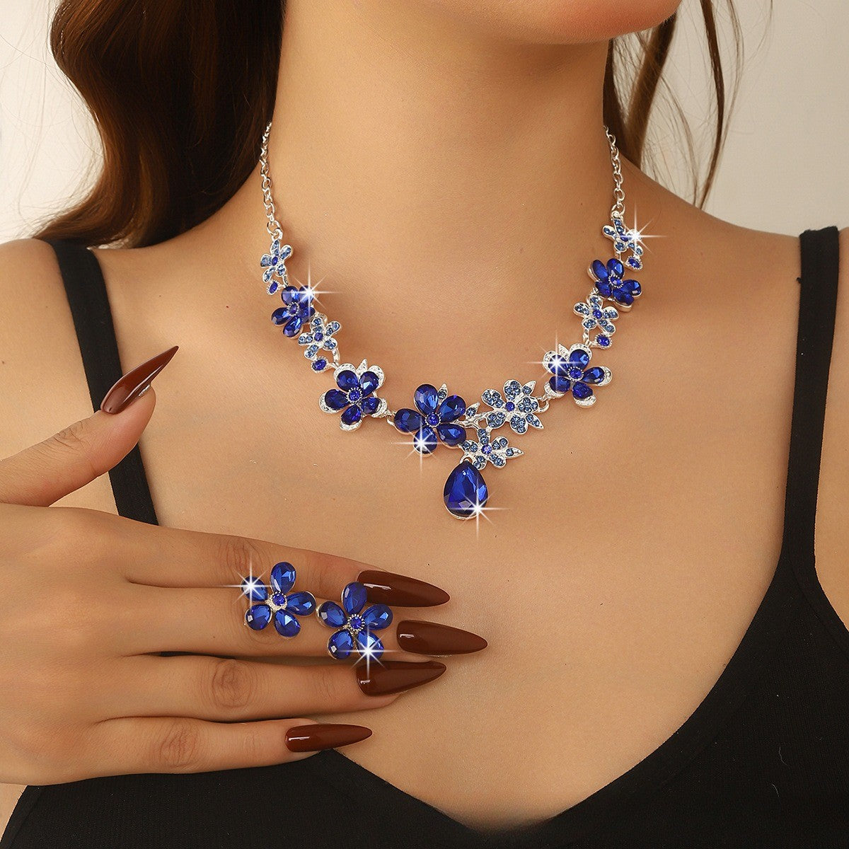 Elegant Emerald Floral Necklace & Earring Set