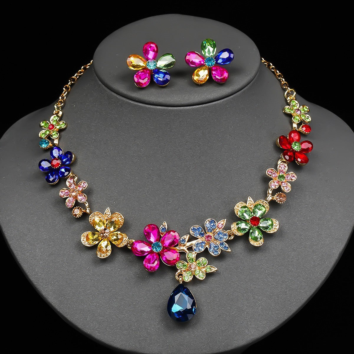 Elegant Emerald Floral Necklace & Earring Set