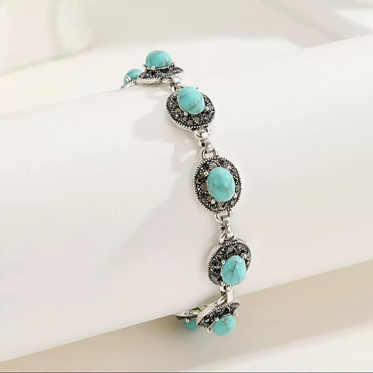 Vintage Oval Turquoise Link Bracelet