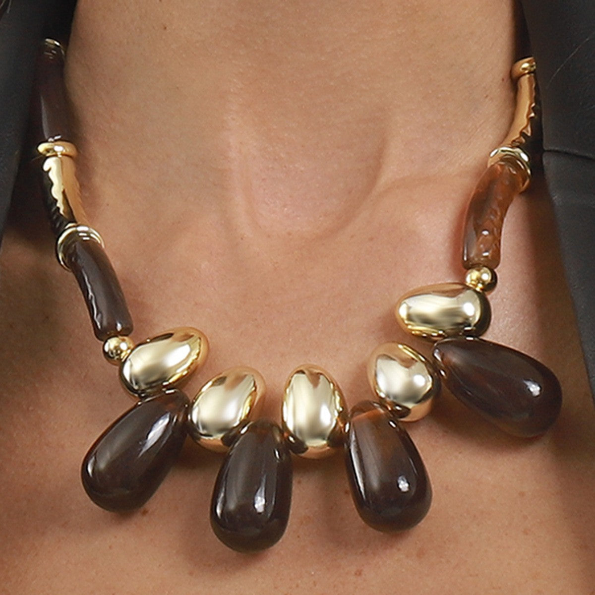Classy Amber Acrylic Teardrop Collar Necklace