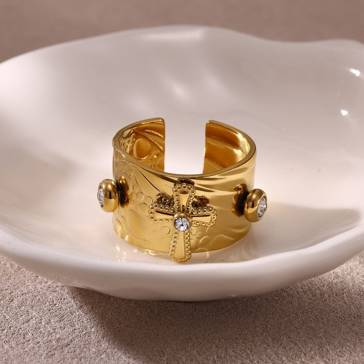 Classy Vintage Cross Wide Band Ring