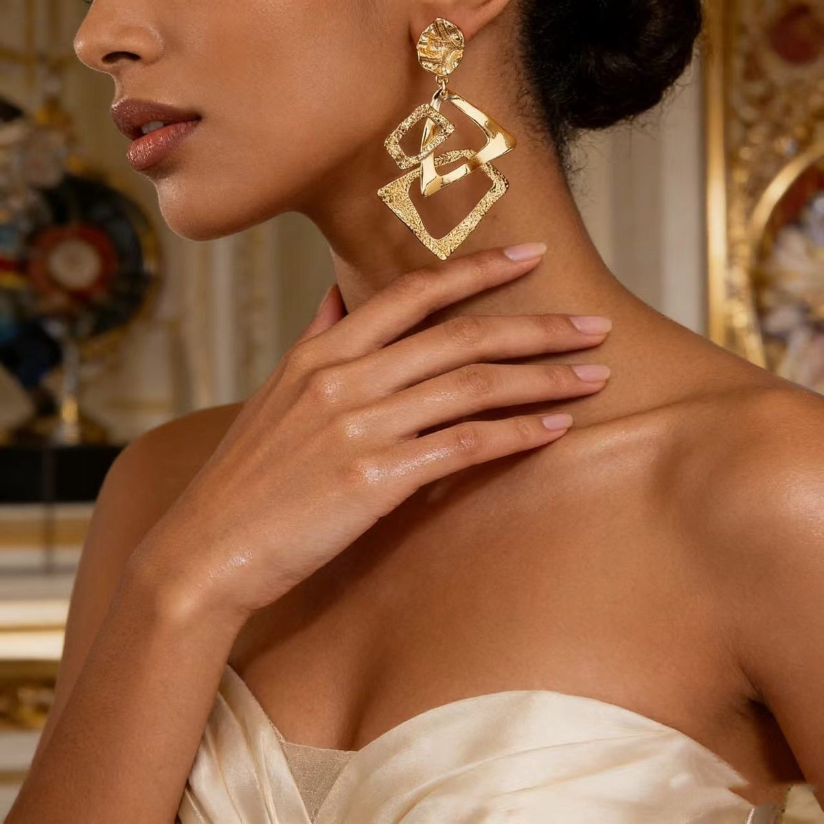 Classy Textured Geometric Dangle Earrings