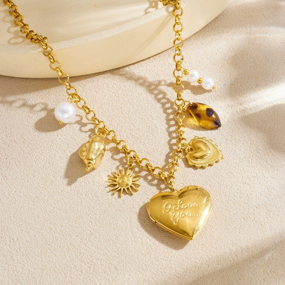 Vintage Engraved Heart Sun Charm Necklace