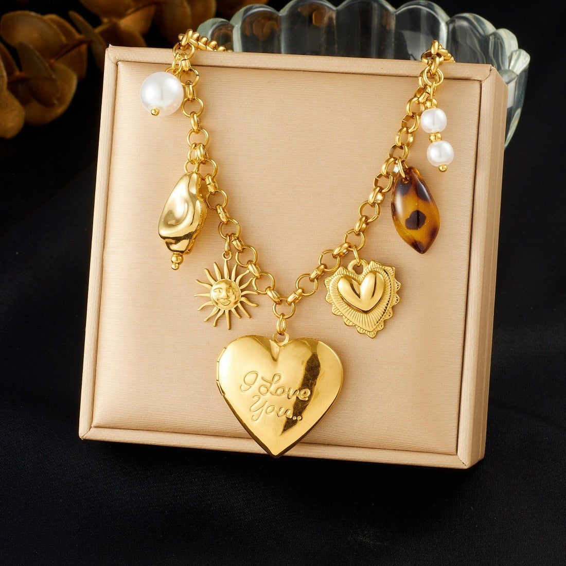Vintage Engraved Heart Sun Charm Necklace