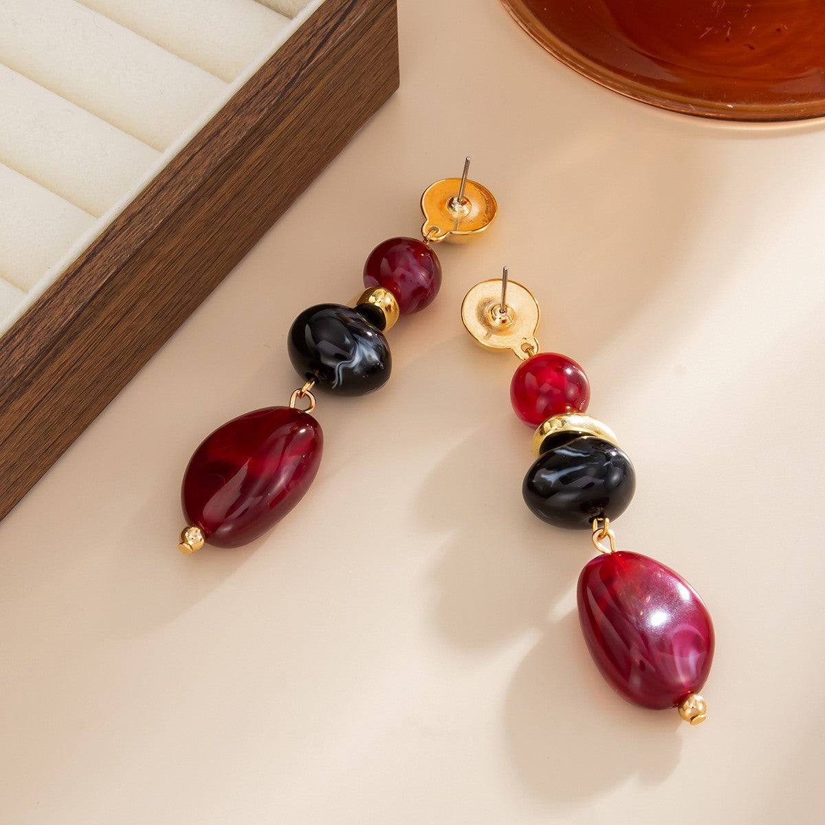 Classy Vintage Red Resin Drop Earrings