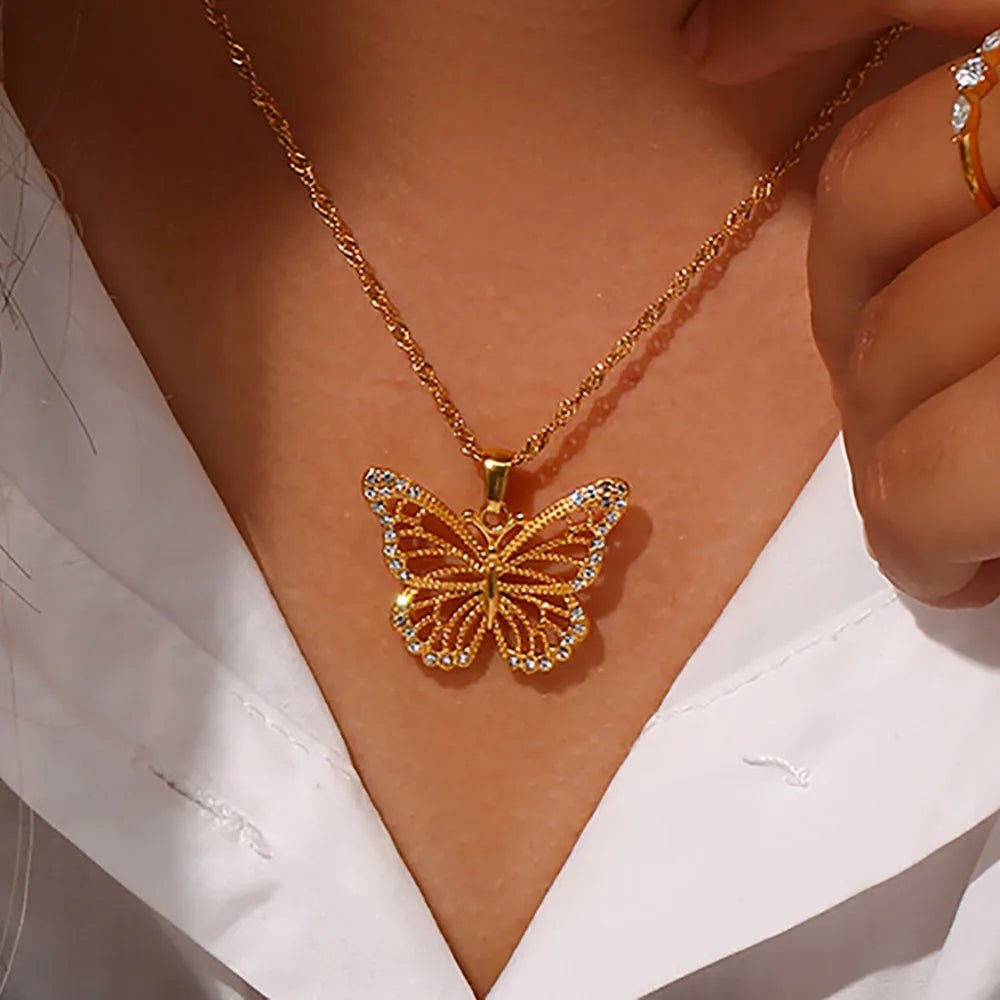 18k Diamond Accented Butterfly Necklace - Veinci