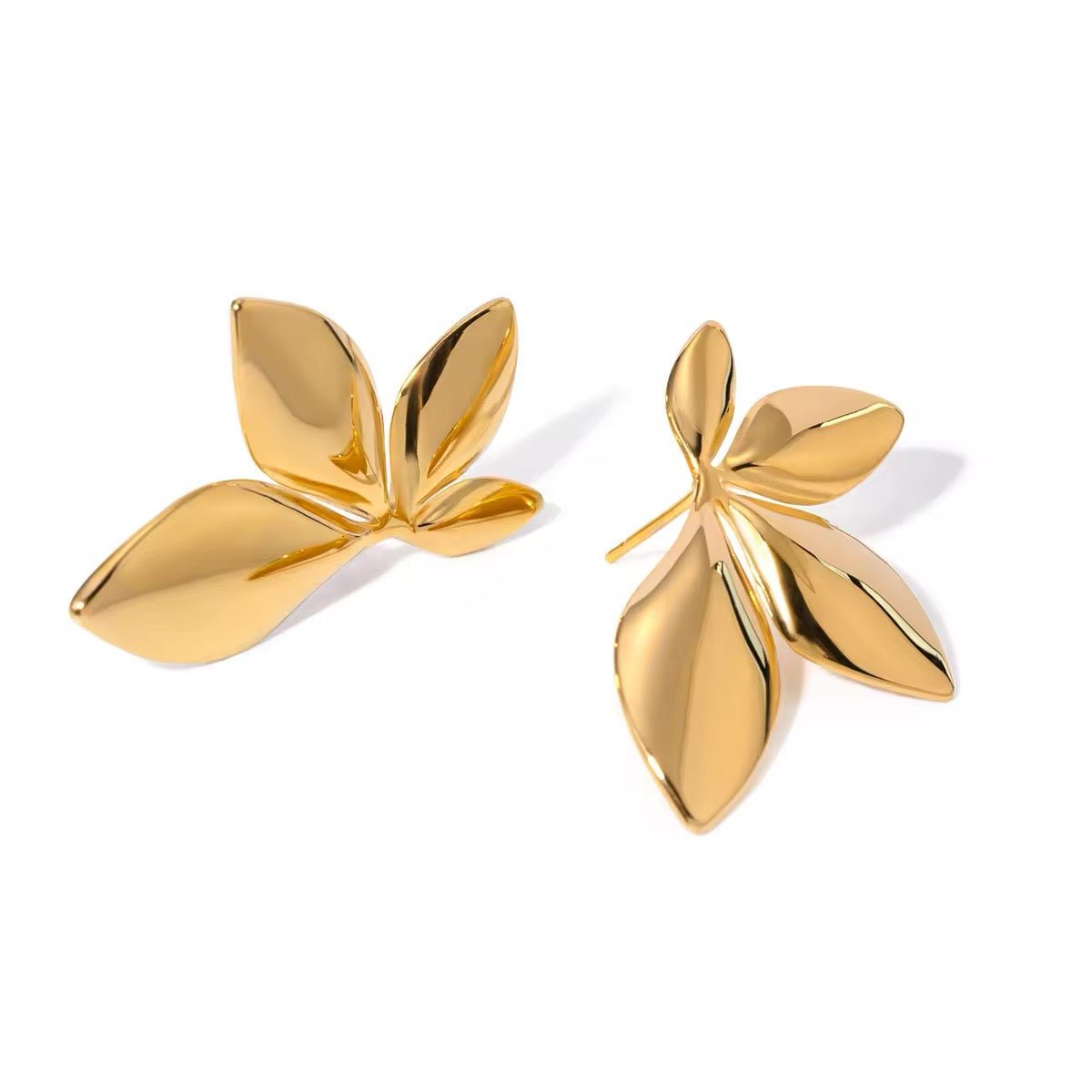 18k Glamorous Gold Floral Stud Earrings & Ring - Veinci