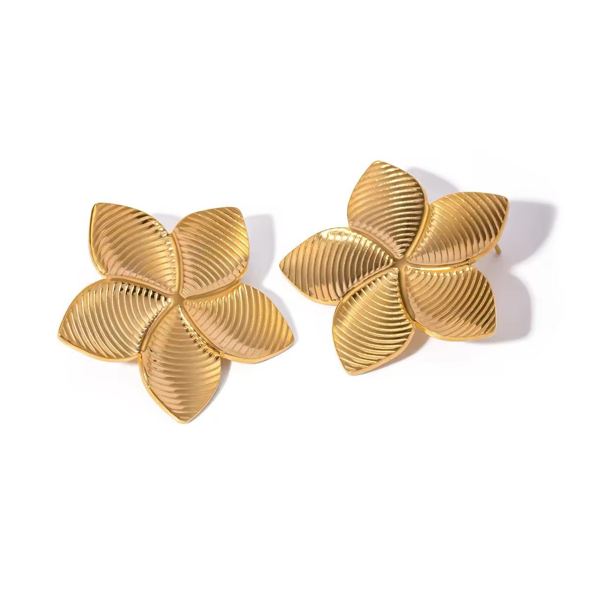 18k Glamorous Gold Floral Stud Earrings & Ring - Veinci