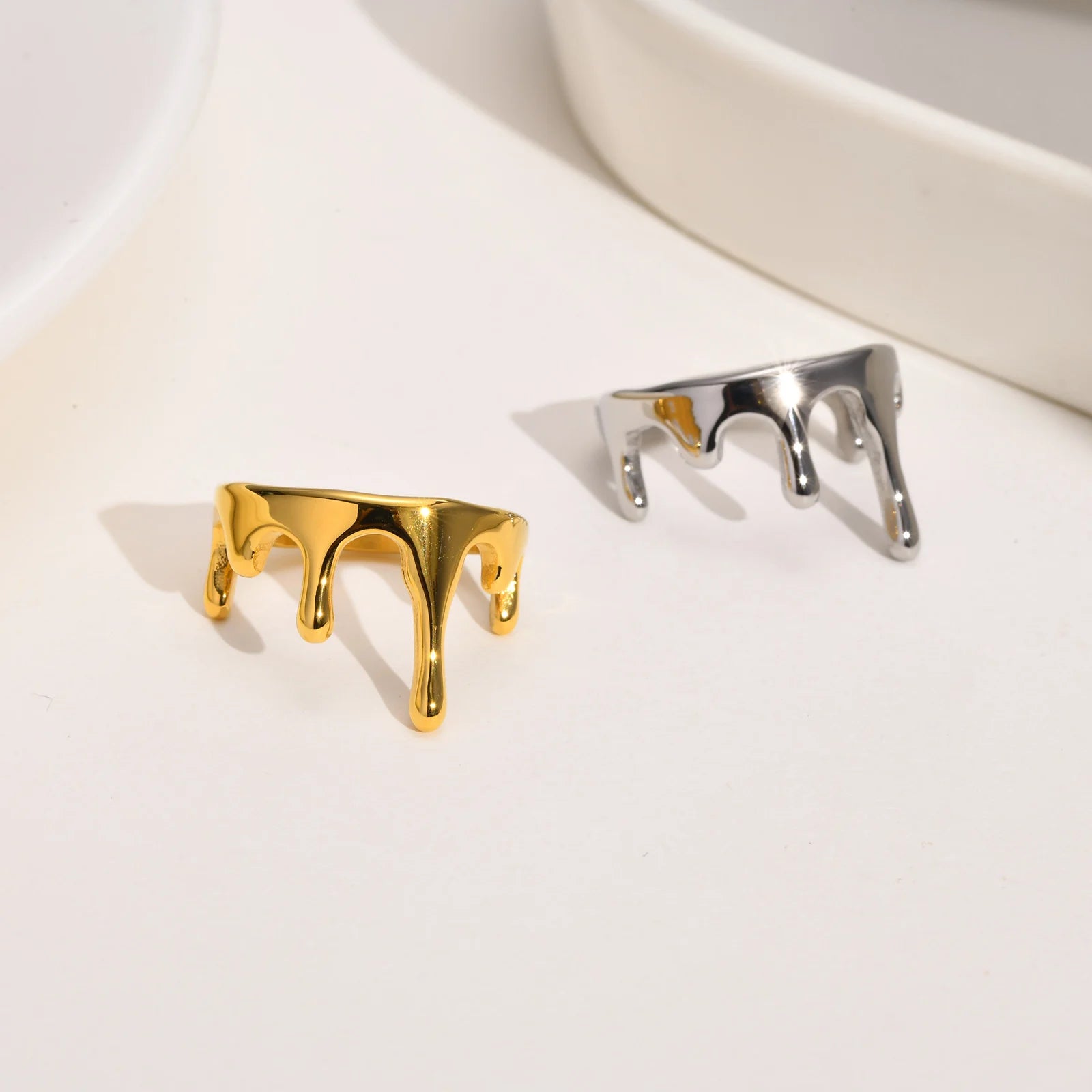 18k Minimal Melting Ring - Veinci