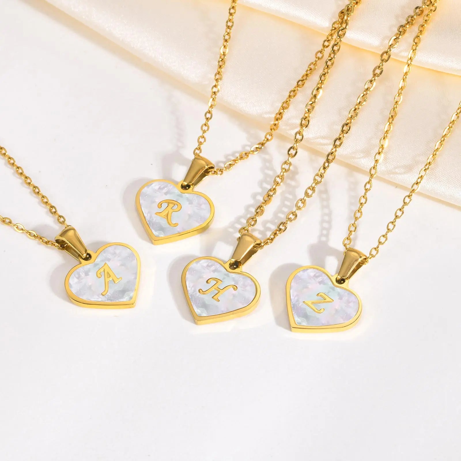 18k Pearl Heart Initial Letter Necklace - Veinci