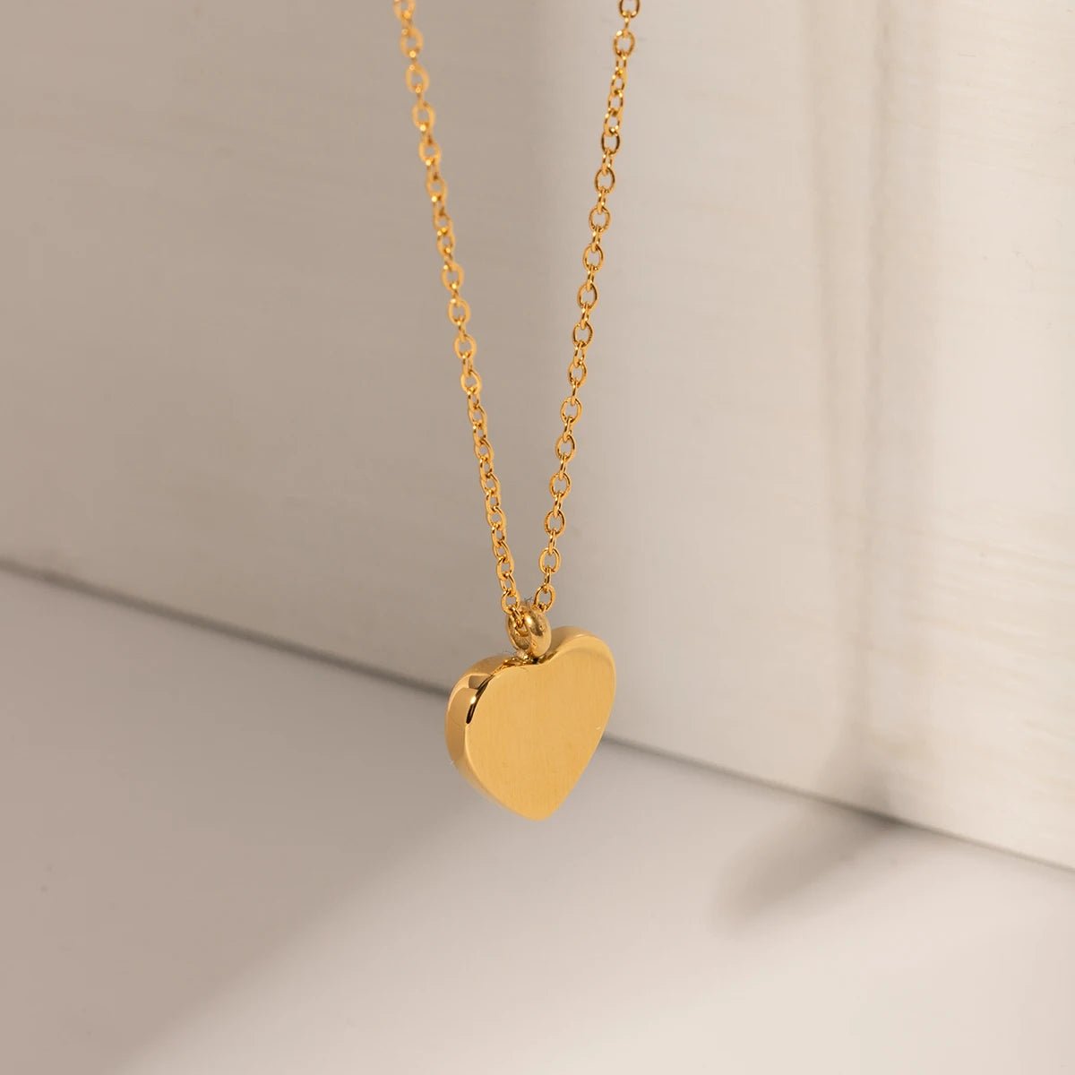 18k Romantic Dainty Red Heart Necklace - Veinci