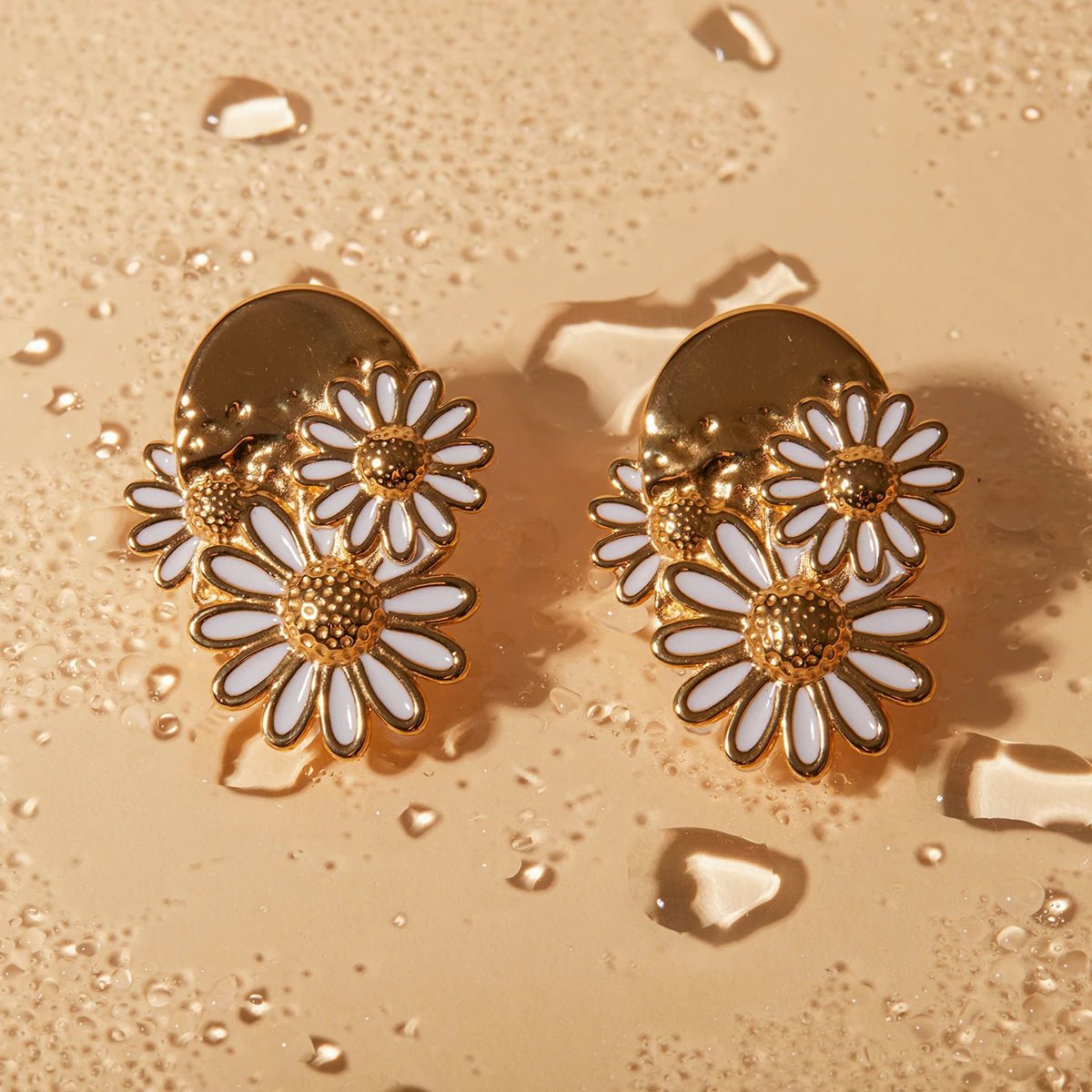 18k Trio Daisy Floral Earrings - Veinci