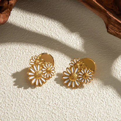 18k Trio Daisy Floral Earrings - Veinci