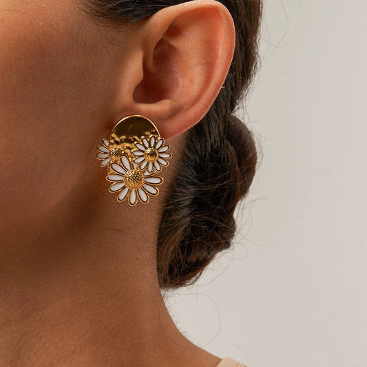 18k Trio Daisy Floral Earrings - Veinci