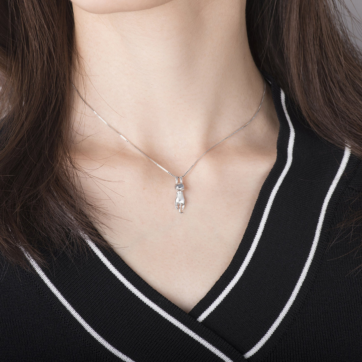 Hanging Cat Pendant Necklace