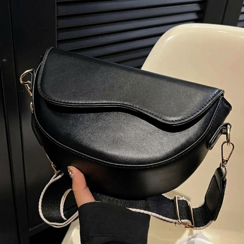 Everyday Wide Strap Saddle Bag