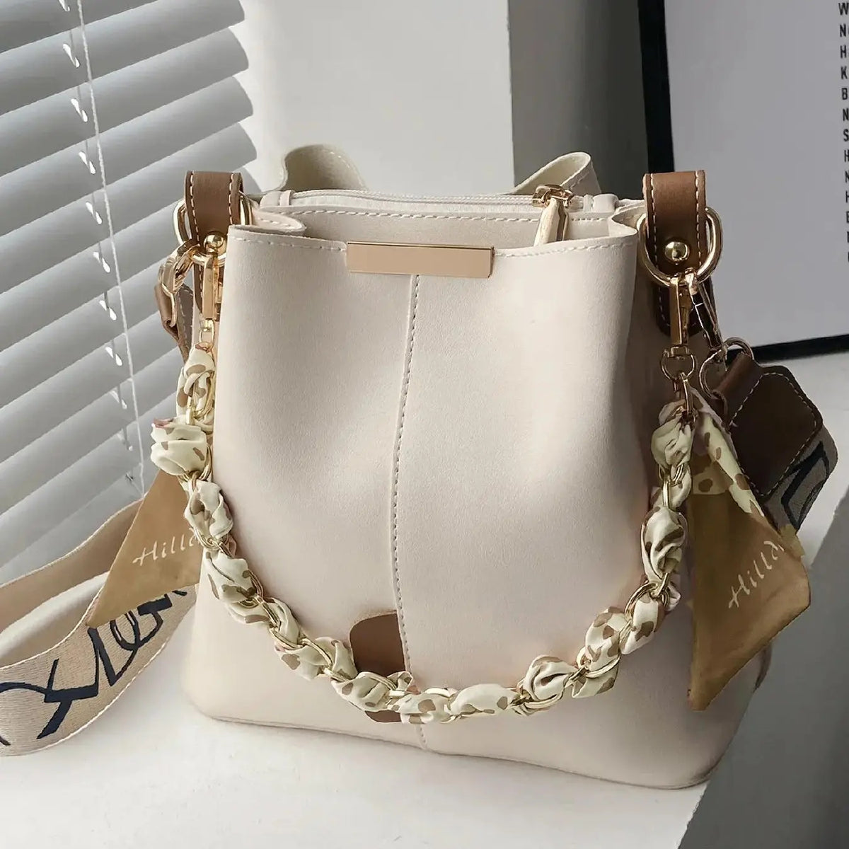 Fashionable Chain Bucket Crossbody Bag