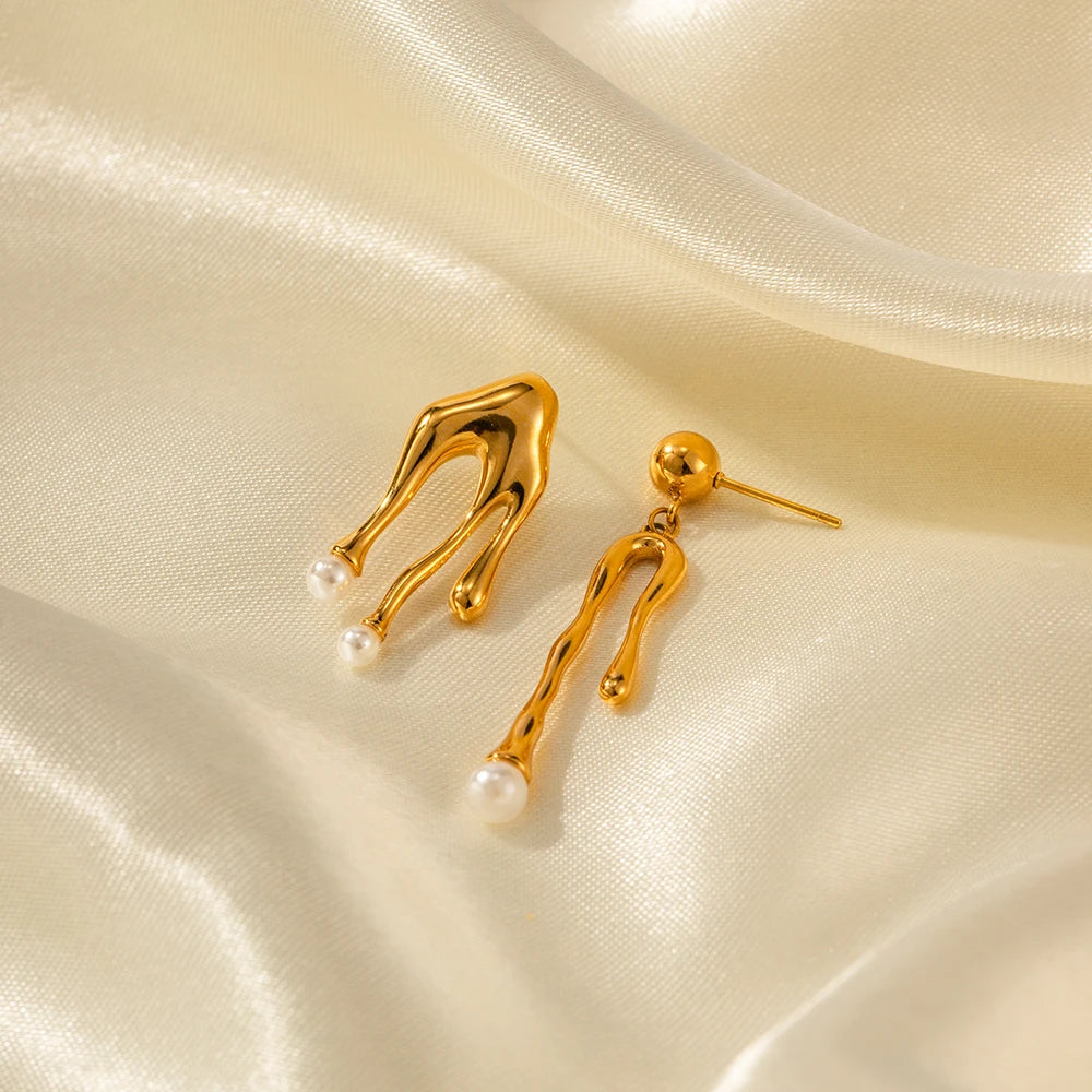 18k Dainty Asymmetrical Melted Gold Pearl Earrings