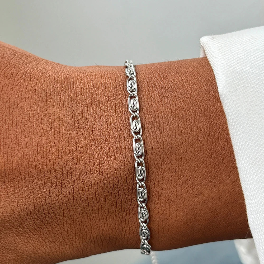 Minimal Spiral Link Bracelet