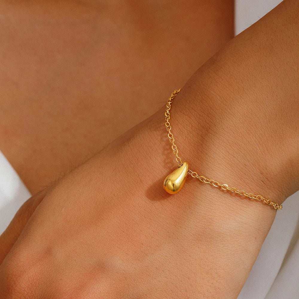 Dainty Droplet Bracelet