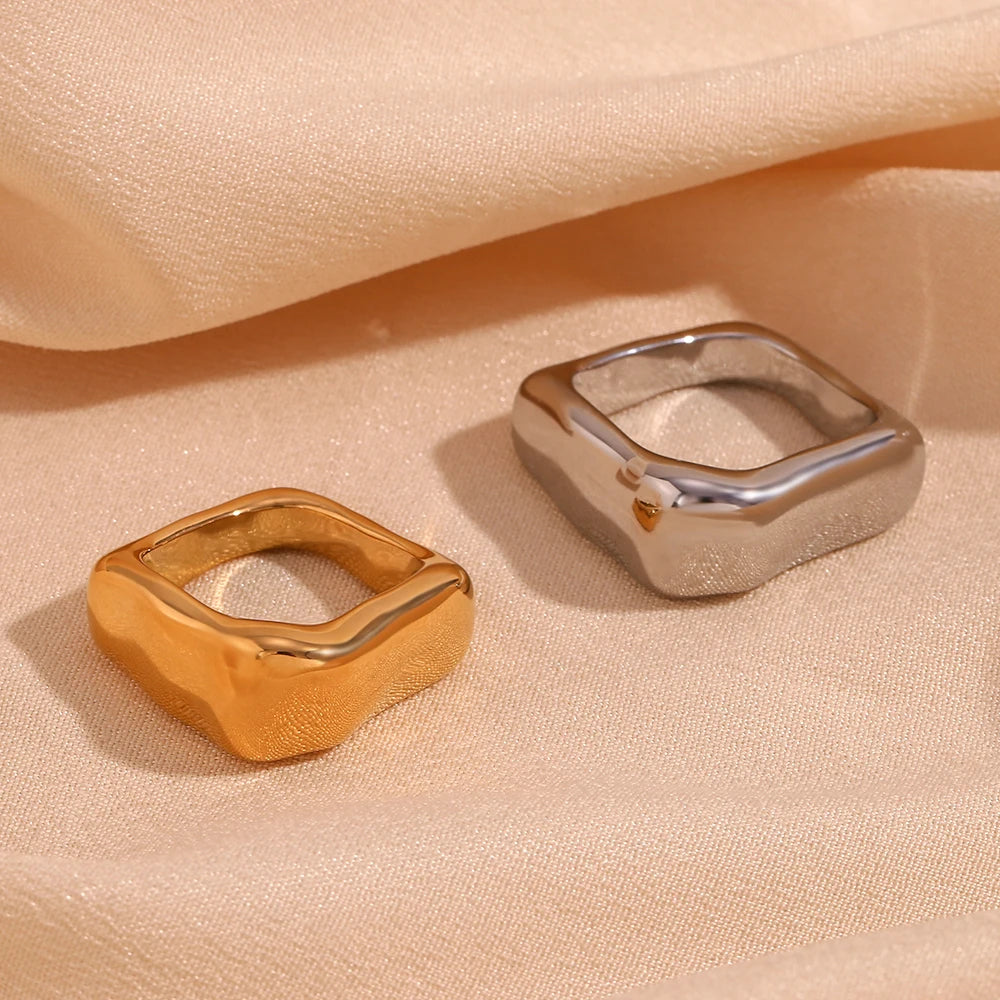 18k Textured Square Ring