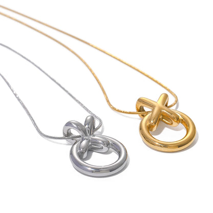 Elegant XO Interlaced Necklace