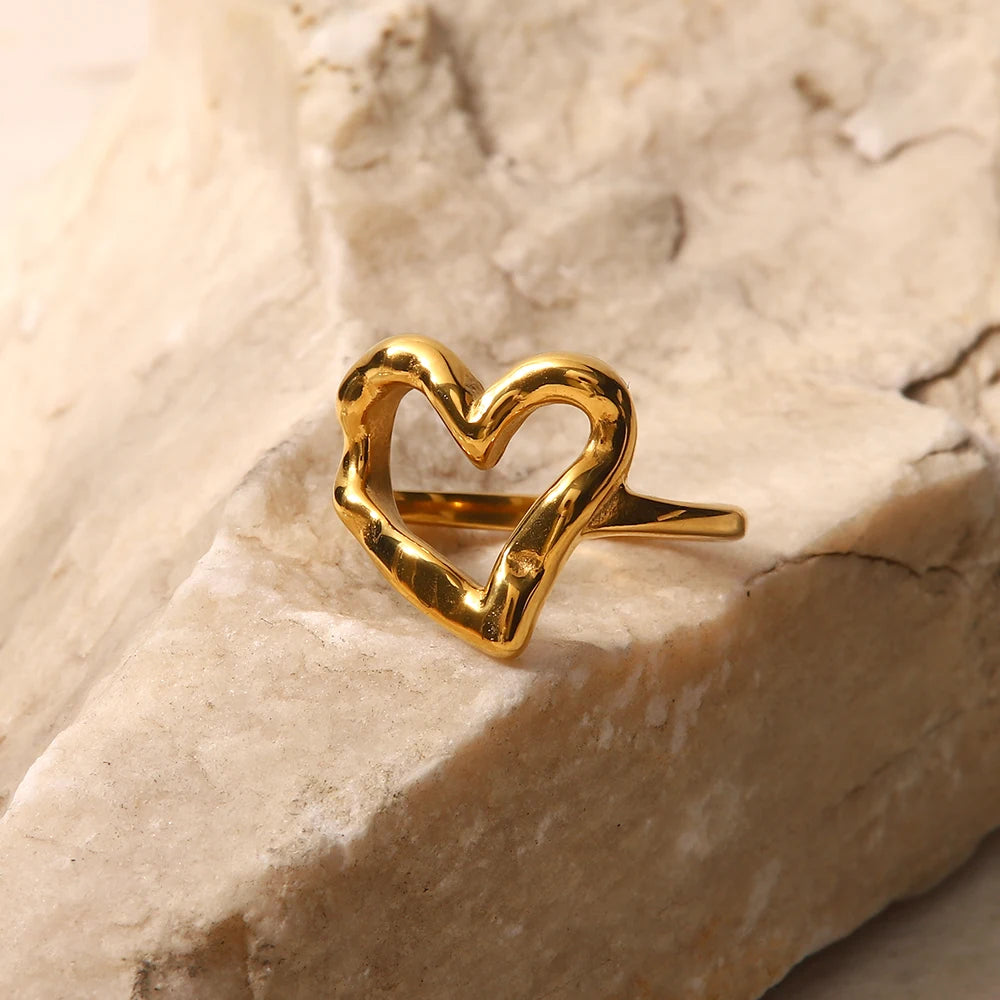 18k Melted Heart Ring