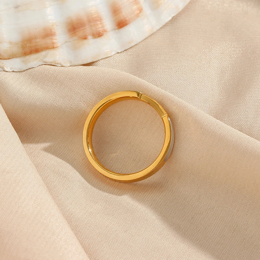 Dainty Shell Paved Dainty Diamond Ring