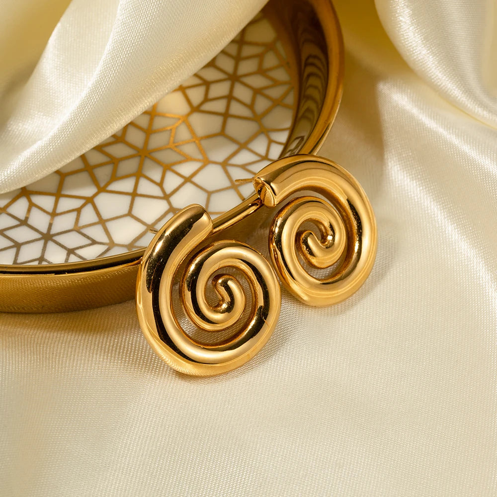 18k Polished Spiral Earrings