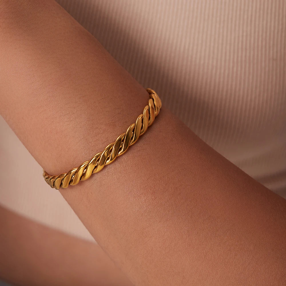 18k Chunky Gold Woven Bangle Bracelet