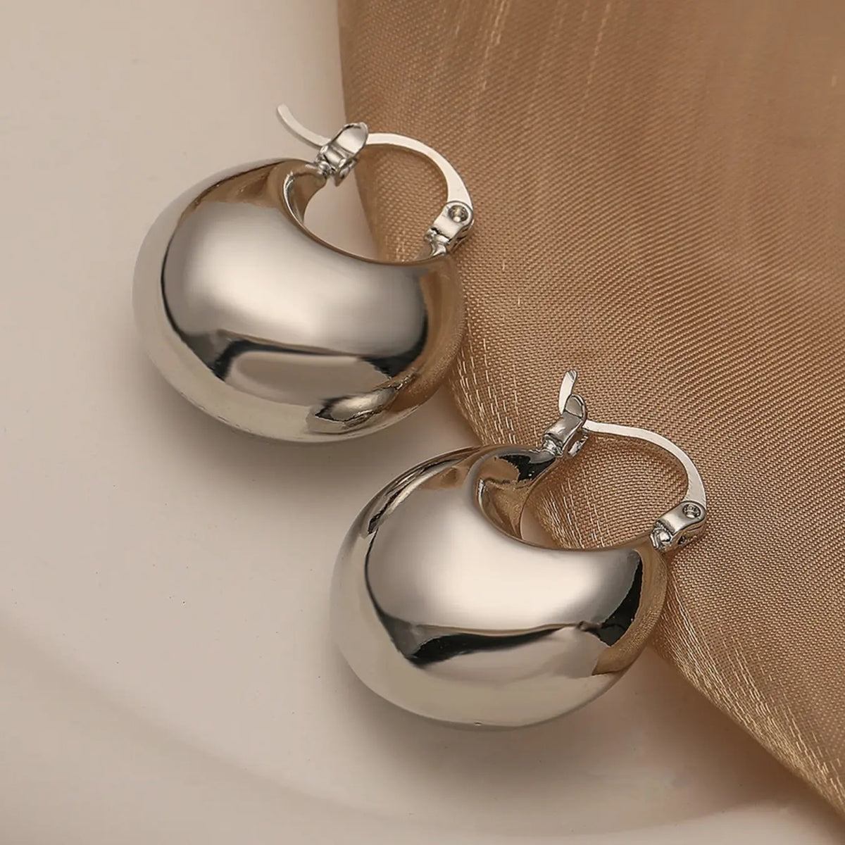 18k Elegant Crescent Hoop Earrings