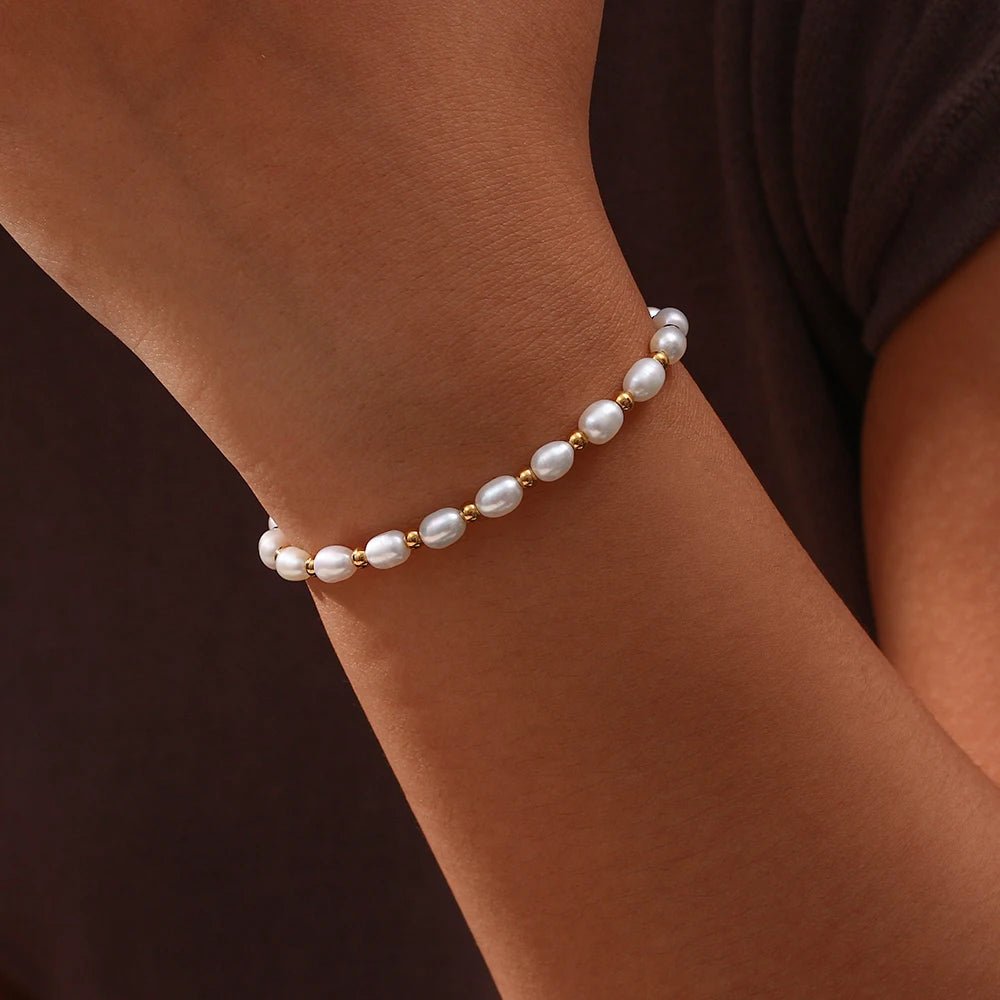 Adjustable Gold Accented Pearl Bracelet - Veinci