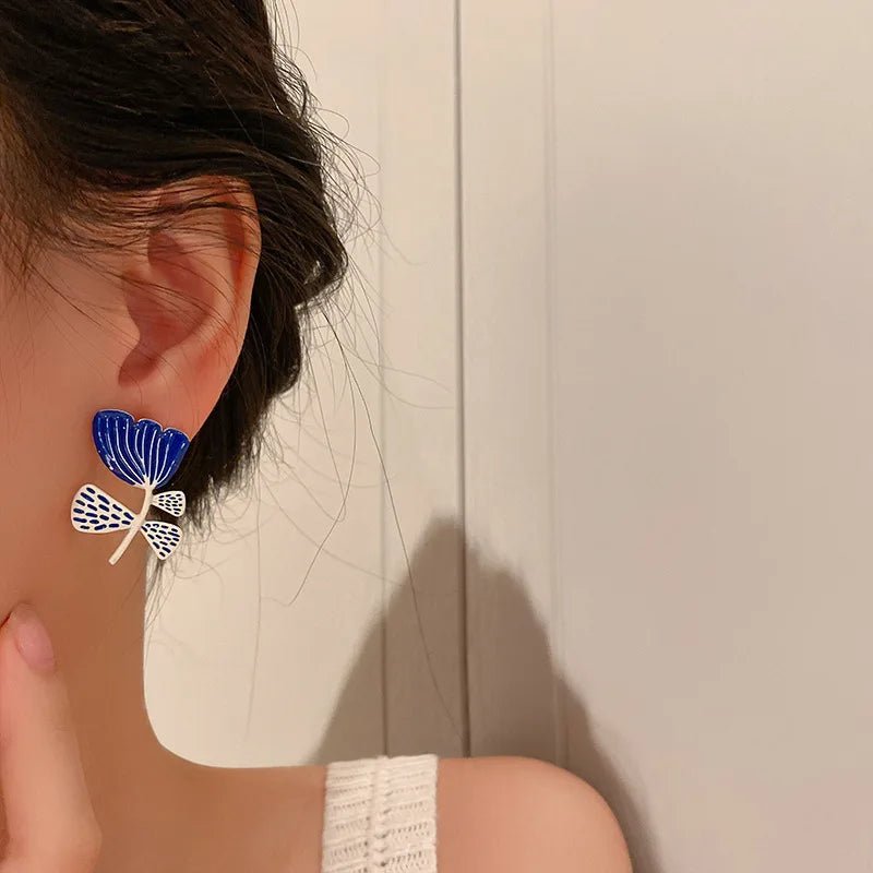 Artistic Blue & White Floral Earrings - Veinci