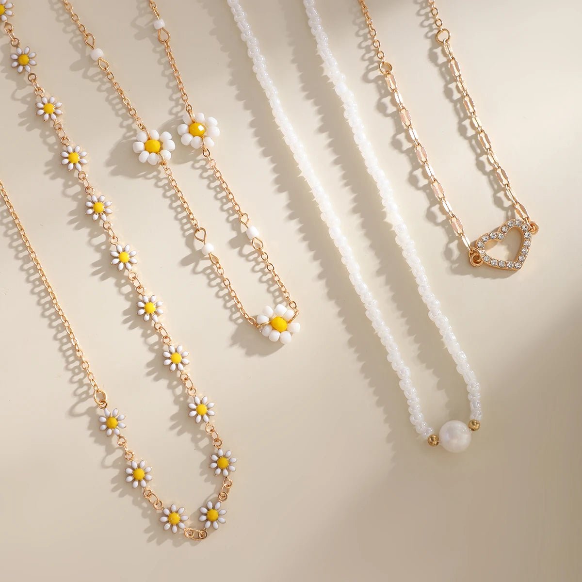 Boho Spring Daisy Necklace Stack - Veinci