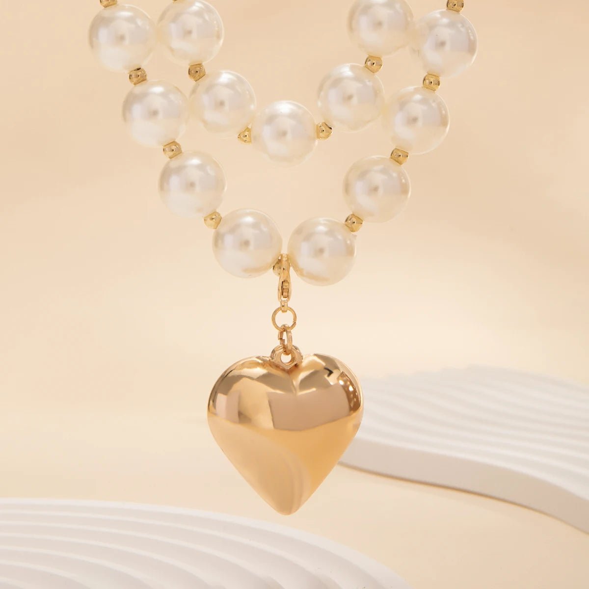 Bold Statement Pearl Layered Heart Necklace - Veinci
