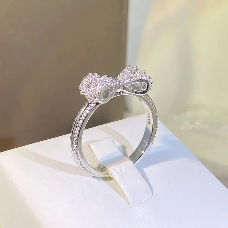 Charming Diamond Bow Ring - Veinci