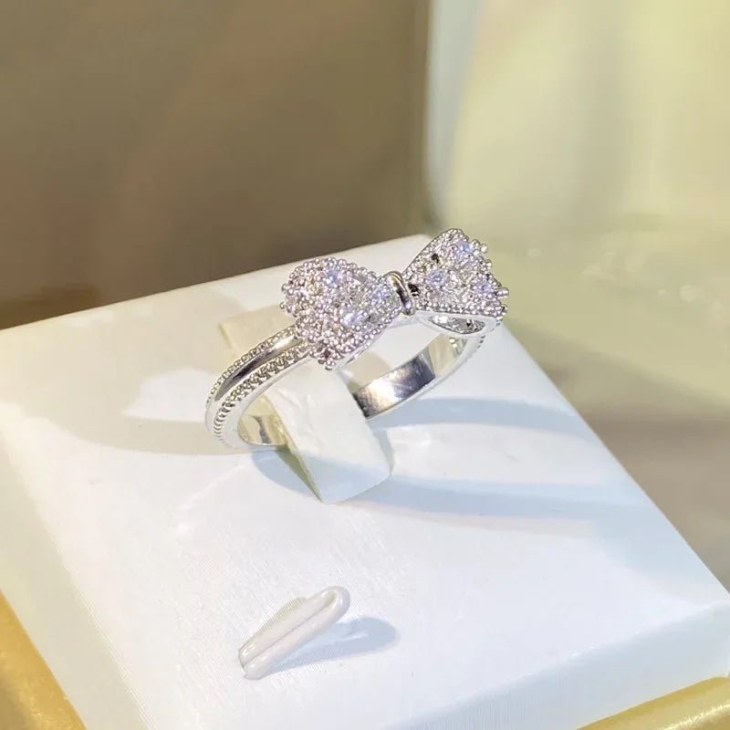 Charming Diamond Bow Ring - Veinci