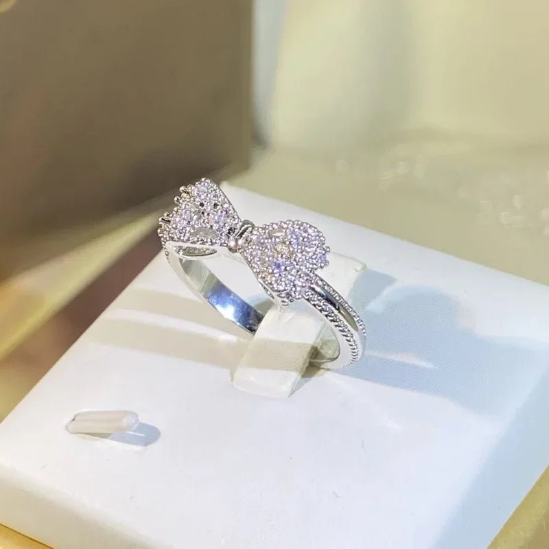 Charming Diamond Bow Ring - Veinci